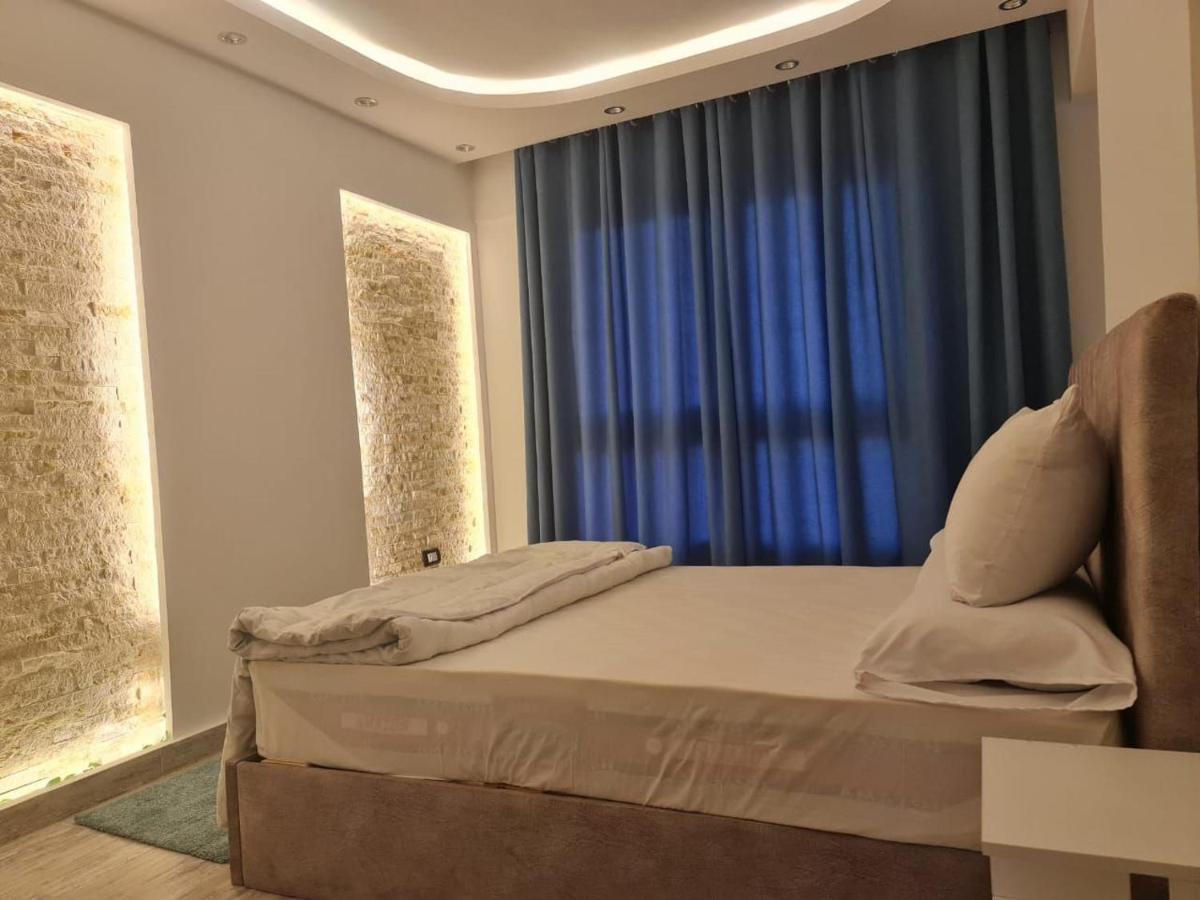 Apartment فاخرة مكيفة تري البحر مباشرة *